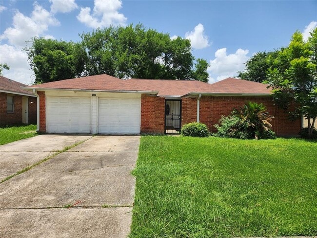 Building Photo - 1359 Tenderden Dr