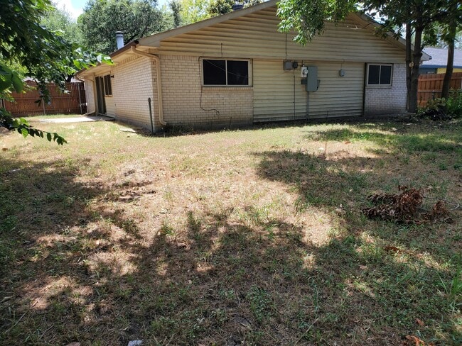 Building Photo - 3134 Edelweiss Dr