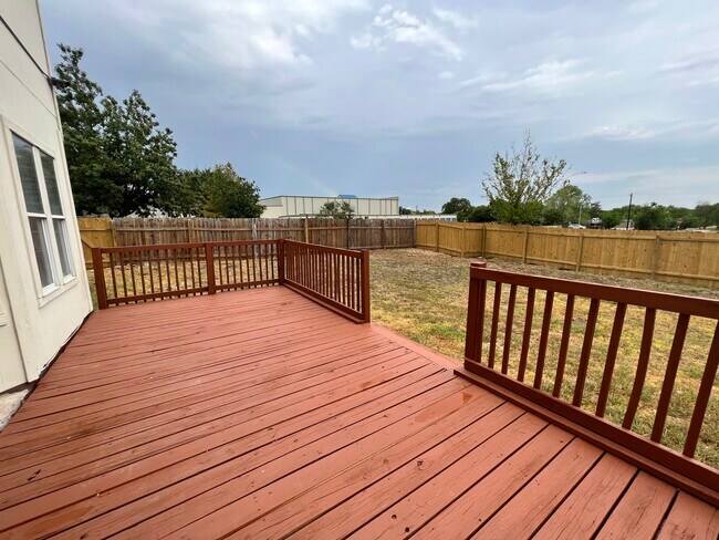 Building Photo - 740 Winborne Way