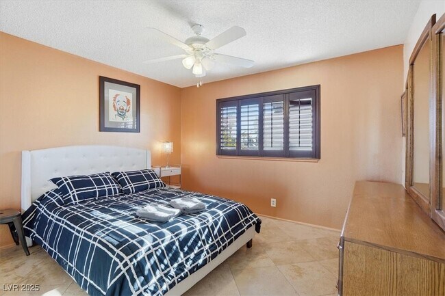 Building Photo - 3182 Moonflower Dr