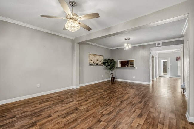 Building Photo - 1349 Mardi Ln
