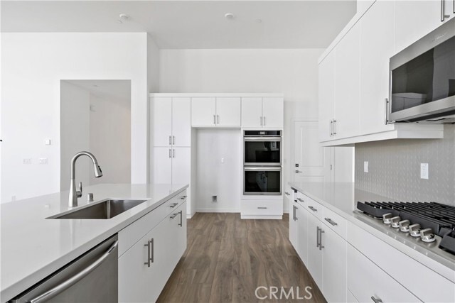 Building Photo - 280 Mustang Ln