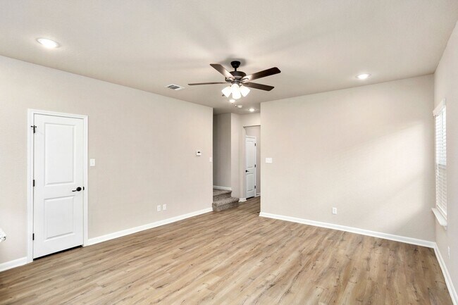 Building Photo - Brand New 3/2.5 Townhome