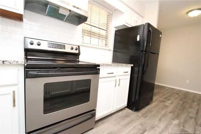 Building Photo - 4901 Coral Ridge Ct