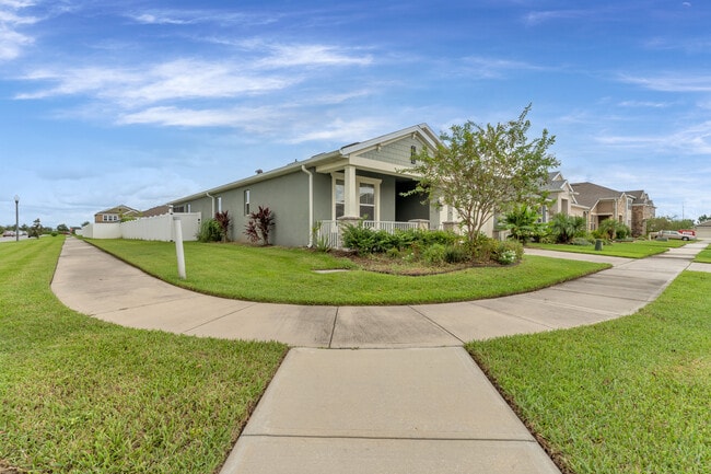 Building Photo - 13501 Silver Strand Falls Dr