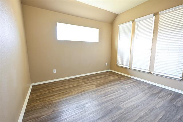 Building Photo - 13520 Valley Mills Dr