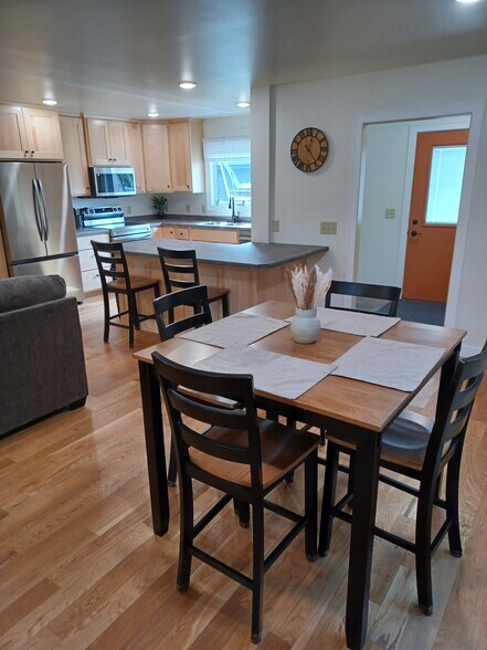 Building Photo - 512 Farnam St