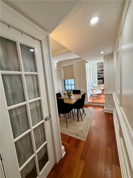 Building Photo - 367 Benefit St