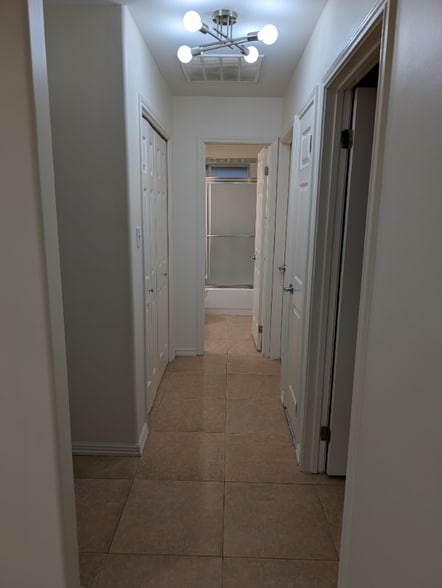 Building Photo - 2305 E 27th St