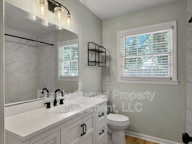 Building Photo - 2640 Orchid Ave