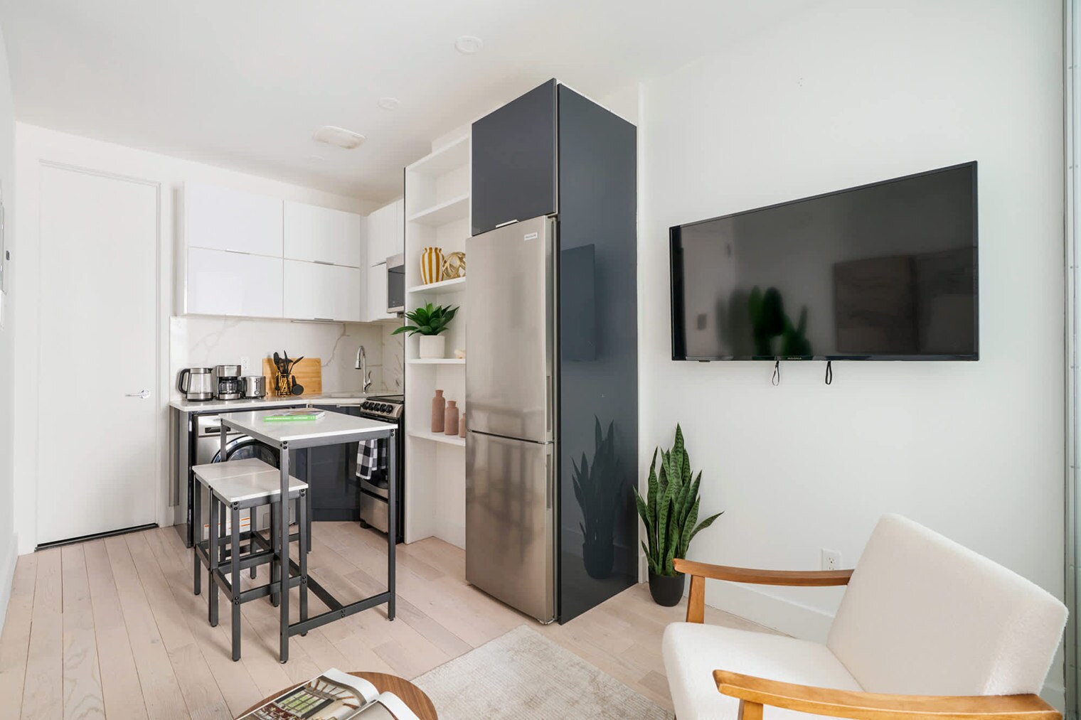 Building Photo - 317 E 78th St