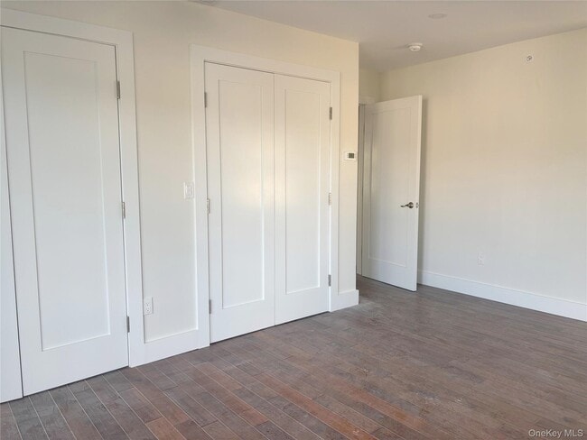 Building Photo - 15 Baylis Ct