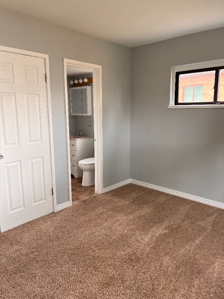 Building Photo - 709 Ursula St