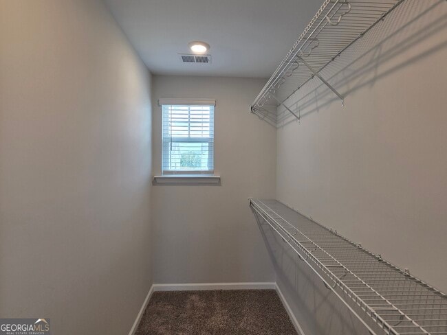 Building Photo - 27 Ashmont St