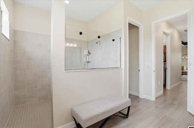 Building Photo - 15917 Tradewind Ter