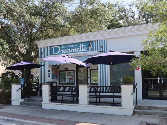 Building Photo - Charming 1/1 in San Marco!