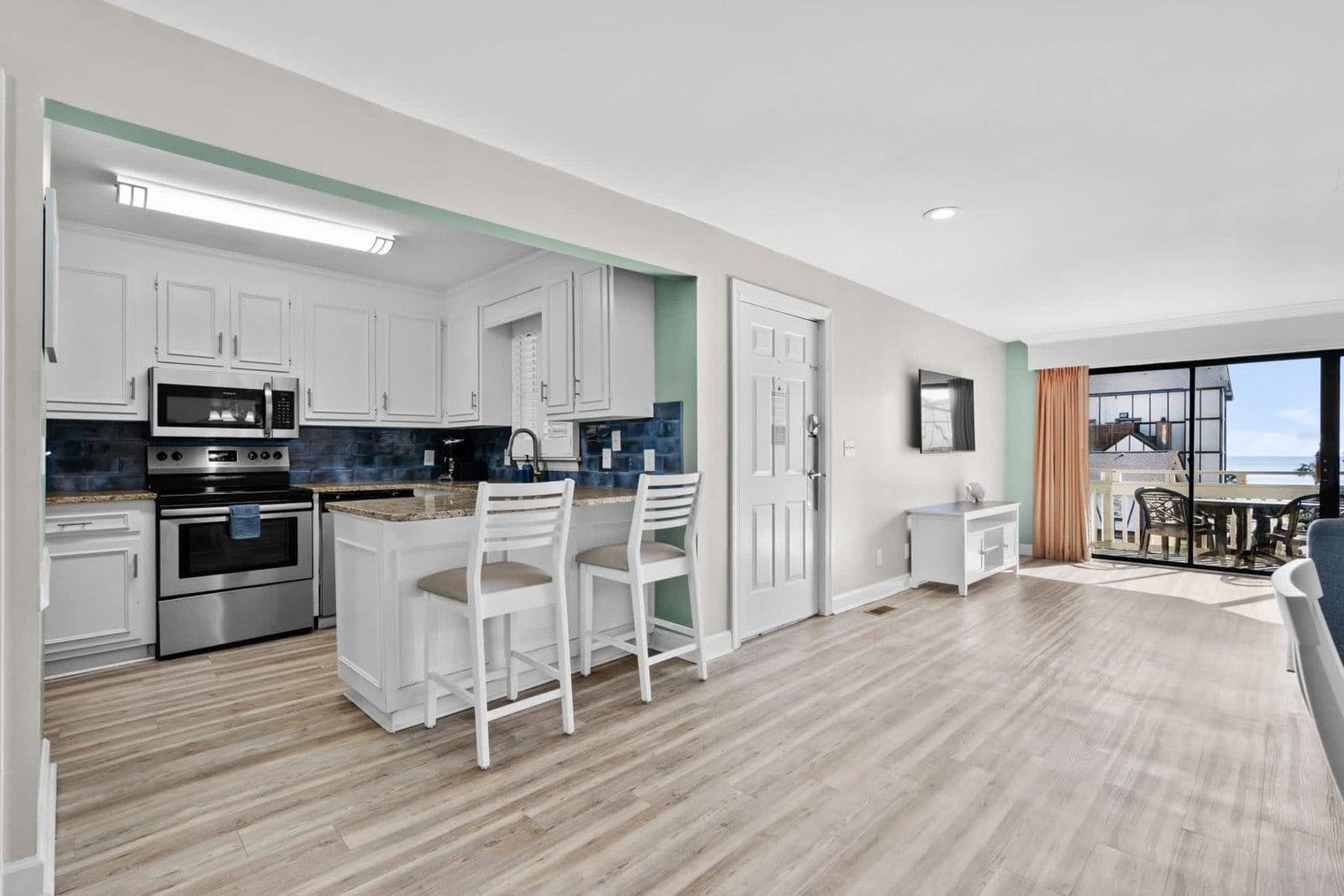 Building Photo - 2805B N Ocean Blvd