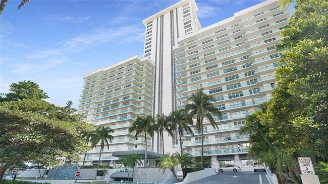 Building Photo - 3900 Galt Ocean Dr