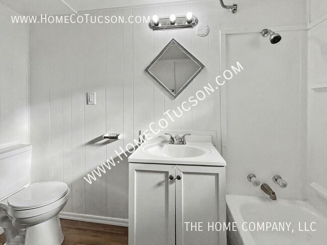 Building Photo - 1563 W Patton St