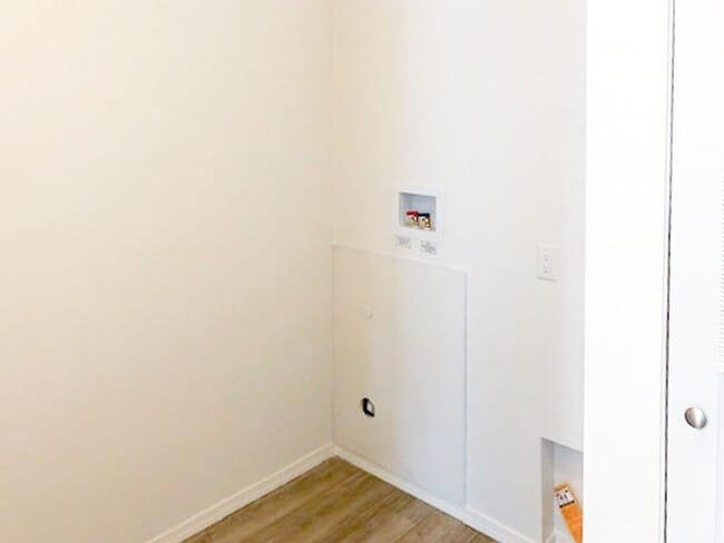 Building Photo - Newer home for rent on large lot!