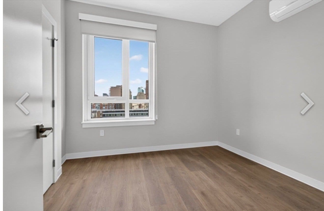 Building Photo - 41 Lagrange St