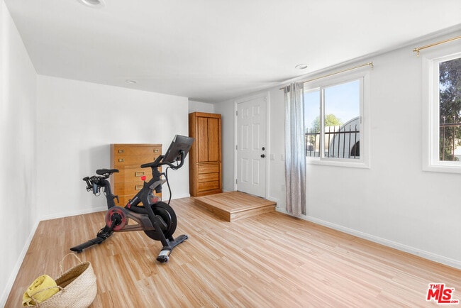 Building Photo - 4849 San Rafael Ave