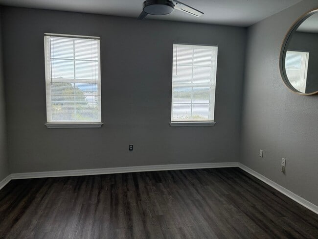 Building Photo - $1975 | 3-Bedroom 2-Bath Condo | Fully Ren...