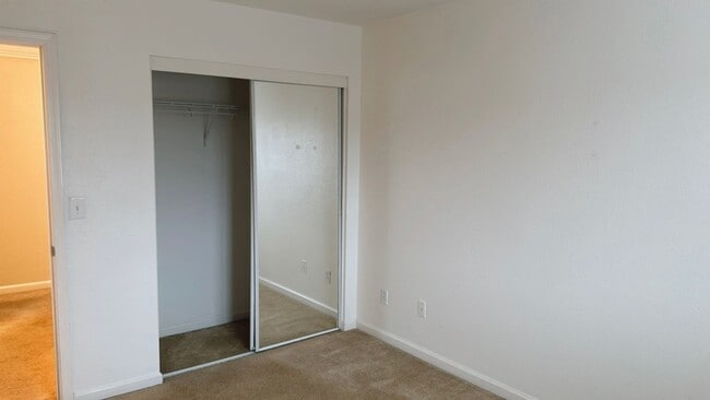 Building Photo - Great home in a court