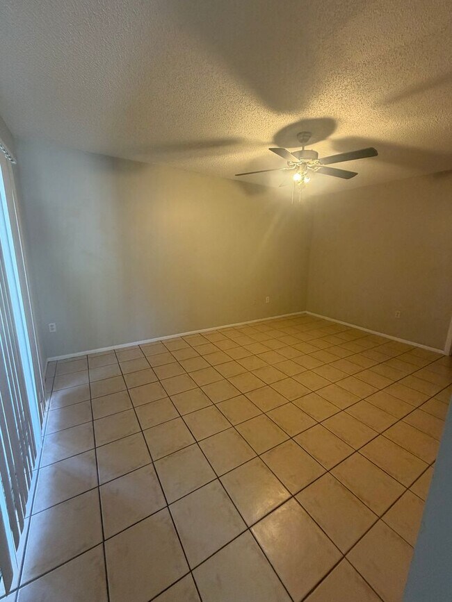 Building Photo - Charming 3-Bedroom Home in a Beautiful Sanford / Lake Mary Community with Community Pool