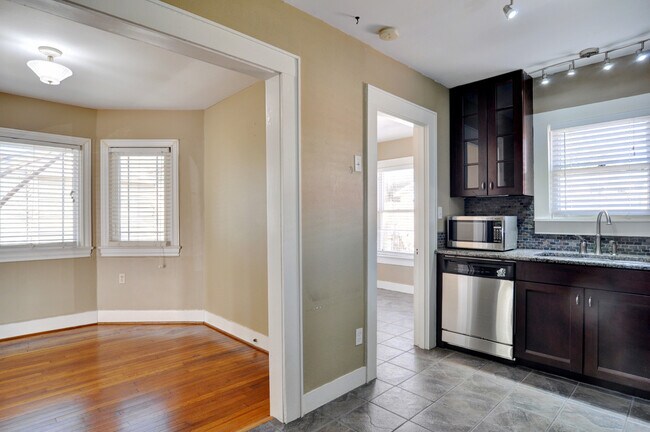 Building Photo - 4128 Pershing Ave