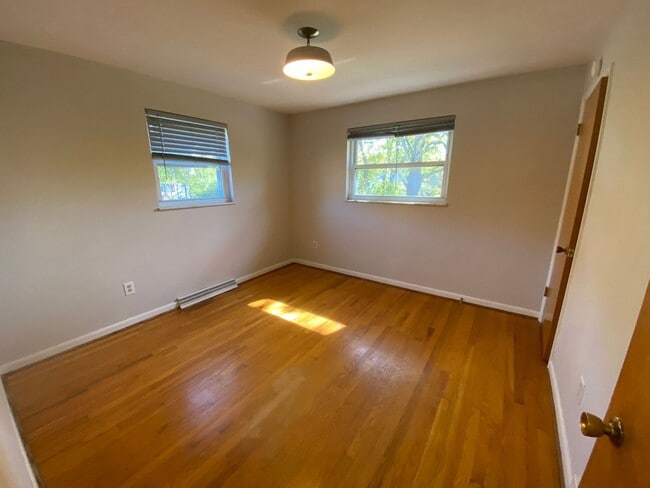 Building Photo - GREEN TWP - Meticulous 3 Bed Brick Ranch 1.5 bath, 1 Car Garage