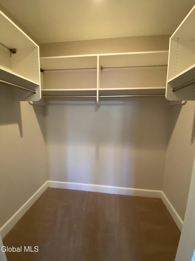 Building Photo - 2 West Ave