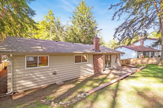 Building Photo - 3 Bed 2 Bath - One Story - Dog Per Approva...