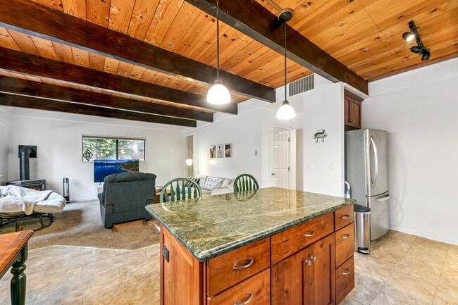 Building Photo - 1517 Plumas Cir