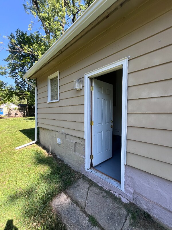 Building Photo - 3732 Madison St