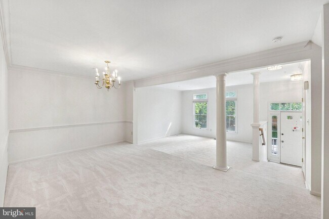 Building Photo - 15831 Glacier Ct