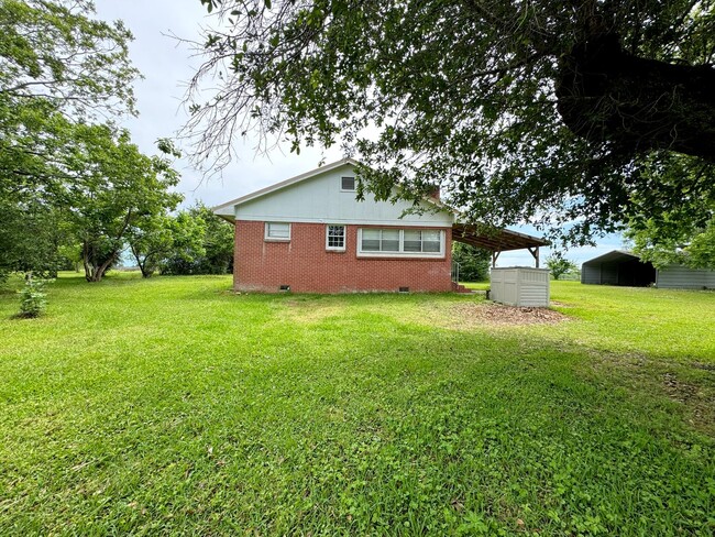 Building Photo - 2195 Shipman Rd