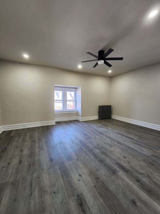 Building Photo - 330 W Philadelphia St