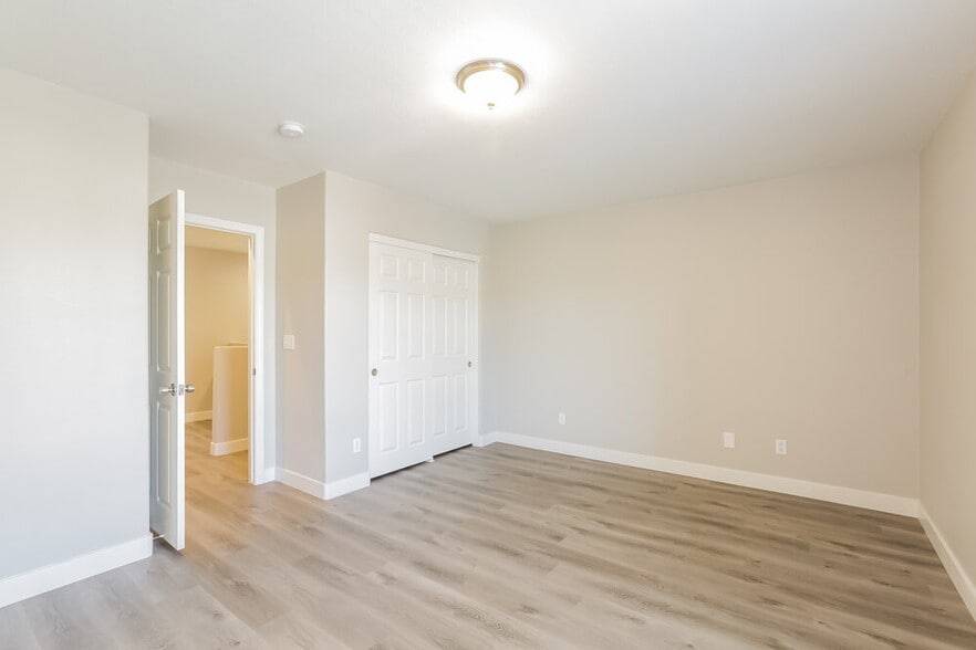 Building Photo - 6441 Pronghorn Ridge Ave