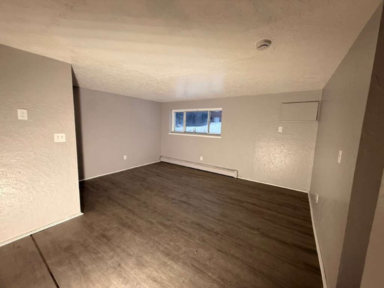 Building Photo - 15112 Euclid Ave