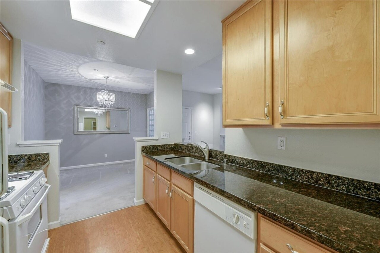 Building Photo - 617 Arcadia Ter