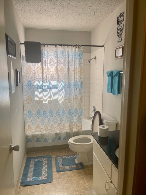 Upstairs Bathroom - Villa Nueva Apartments