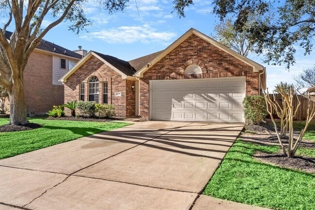 Building Photo - 23035 N Waterlily Dr