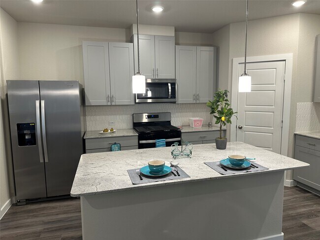 Building Photo - 3110 Valley Peak Dr