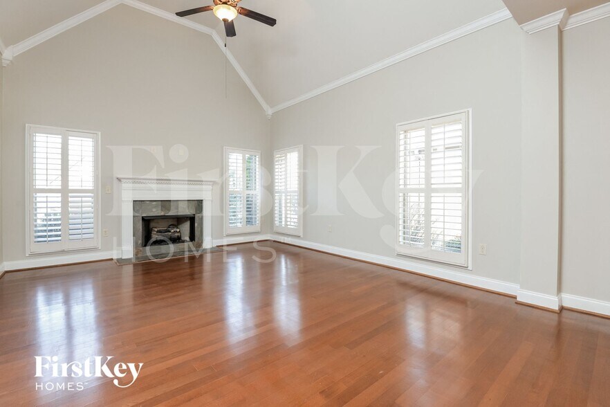 Building Photo - 149 Willow View Lane