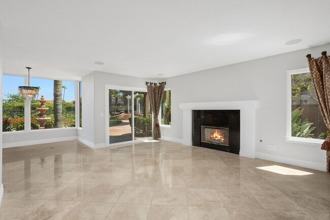 Building Photo - Single Family House with a view