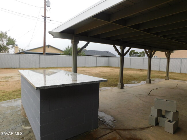 Building Photo - 8260 Viburnum Ave