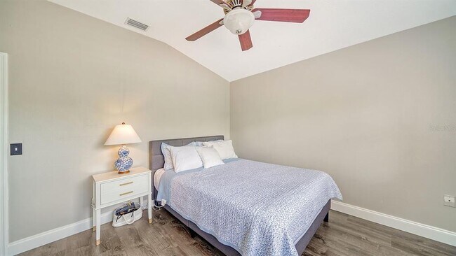 Building Photo - 6122 Blue Runner Ct