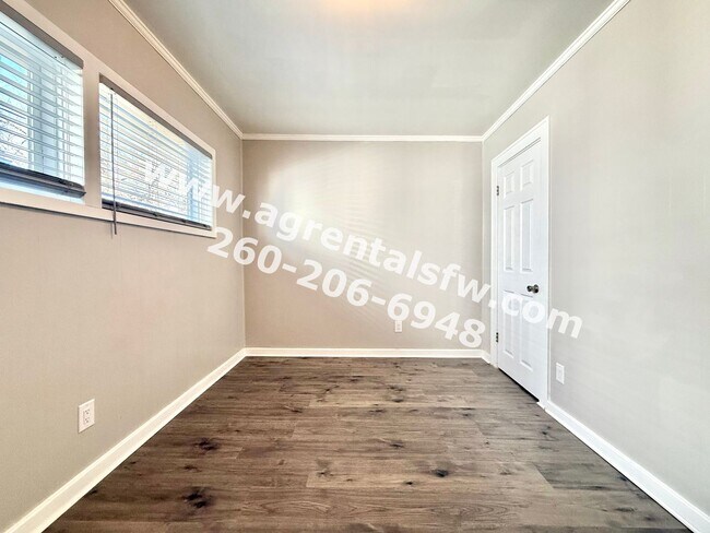 Building Photo - 3209 Fairfield Ave