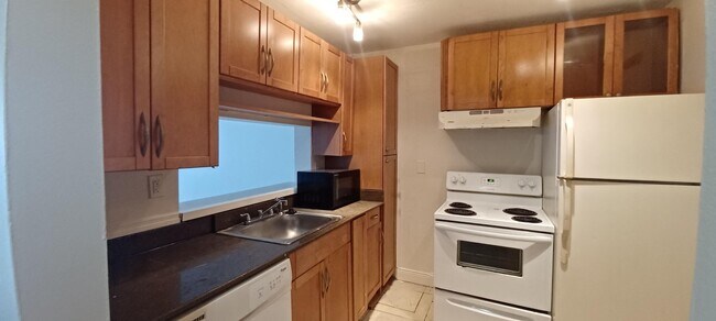 Building Photo - 488 NW 165th St